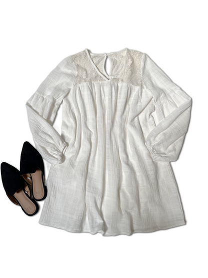 Audry - Ivory Laced Dress